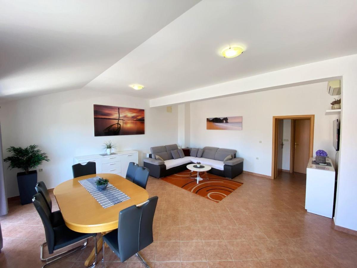 Apartments Saric บีโอกราดนาโมรู ภายนอก รูปภาพ