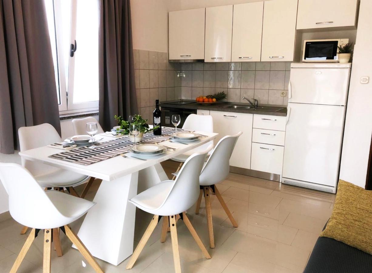 Apartments Saric บีโอกราดนาโมรู ภายนอก รูปภาพ